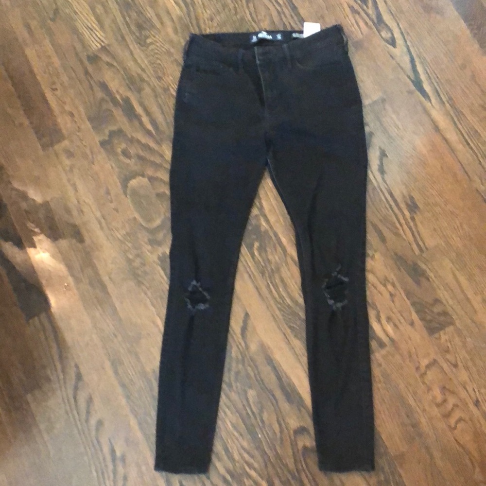 Black Hollister ripped jeans